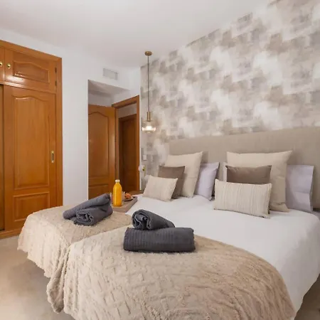 Camelias Playa Con Parking * 马尔韦利亚